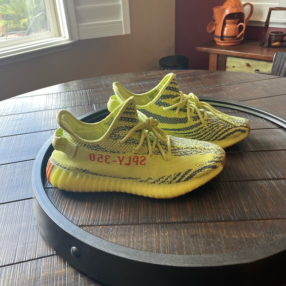Yeezy 350 semi-frozen yellow VNDS